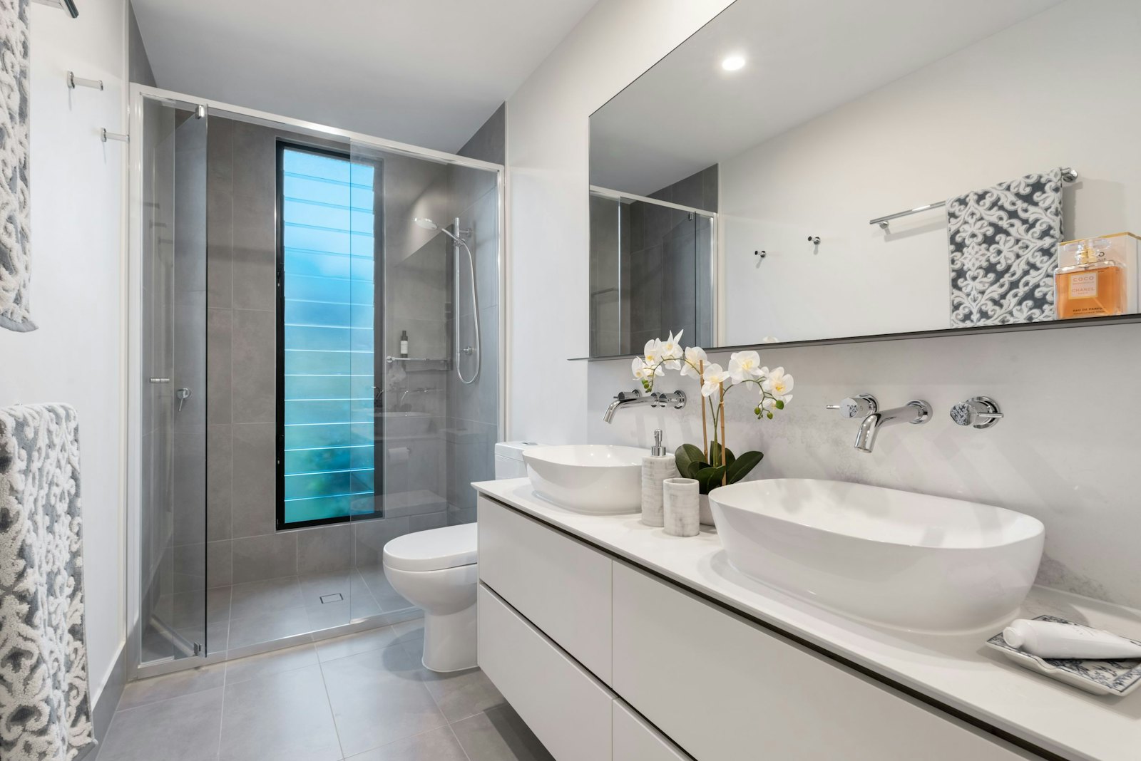 Ensuites detail